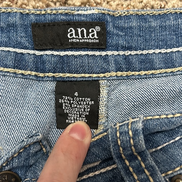 Ana crop jeans - Picture 2 of 3